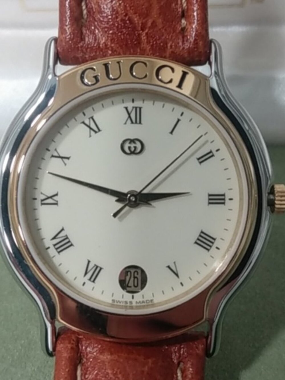 Gucci 8000M Gold & Silver Swiss Made Timepiece